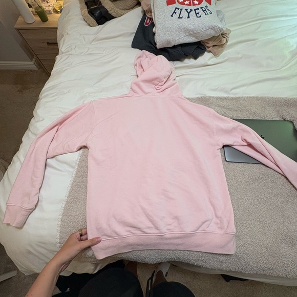 Aritzia Pink Hoodie - Picture 4 of 5